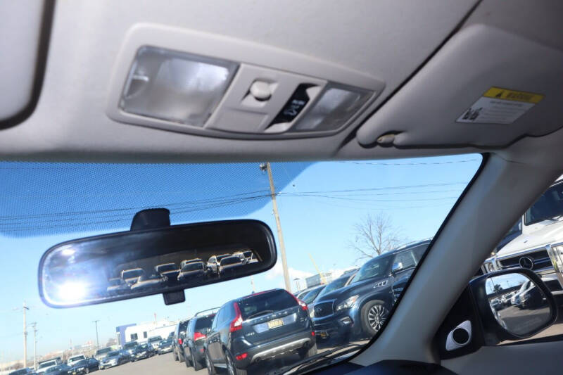 2008 Mitsubishi Outlander SE