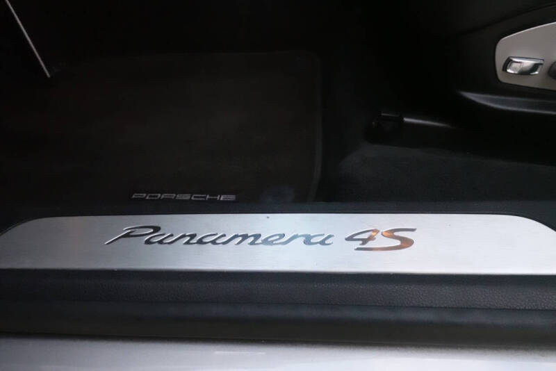 2013 Porsche Panamera 4S