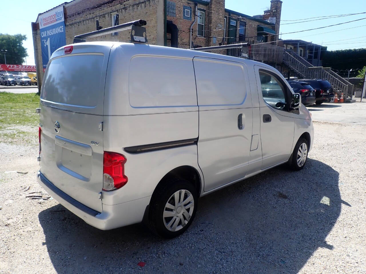 View vehicle photo 4