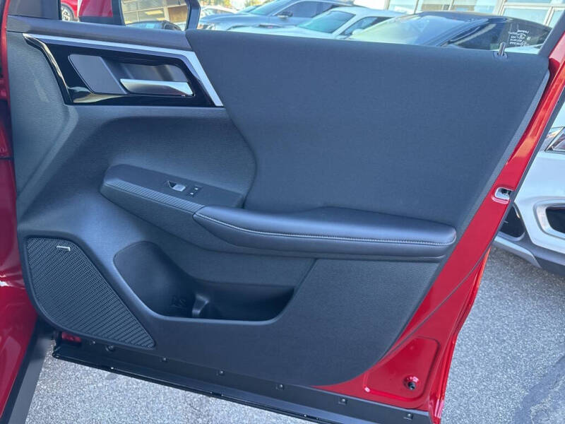 2025 Mitsubishi Outlander ES