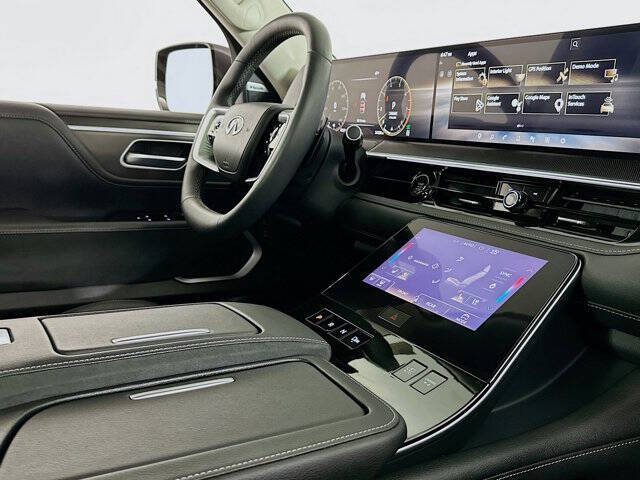 2025 Infiniti QX80 Luxe