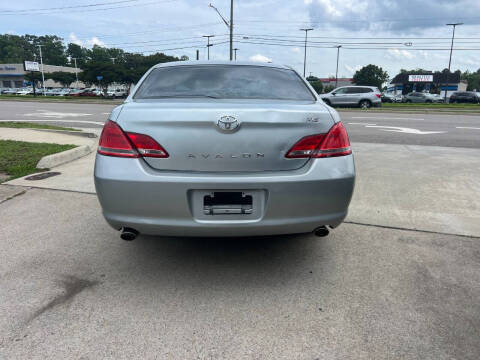 2005 Toyota Avalon Limited