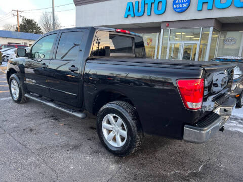2014 Nissan Titan SV