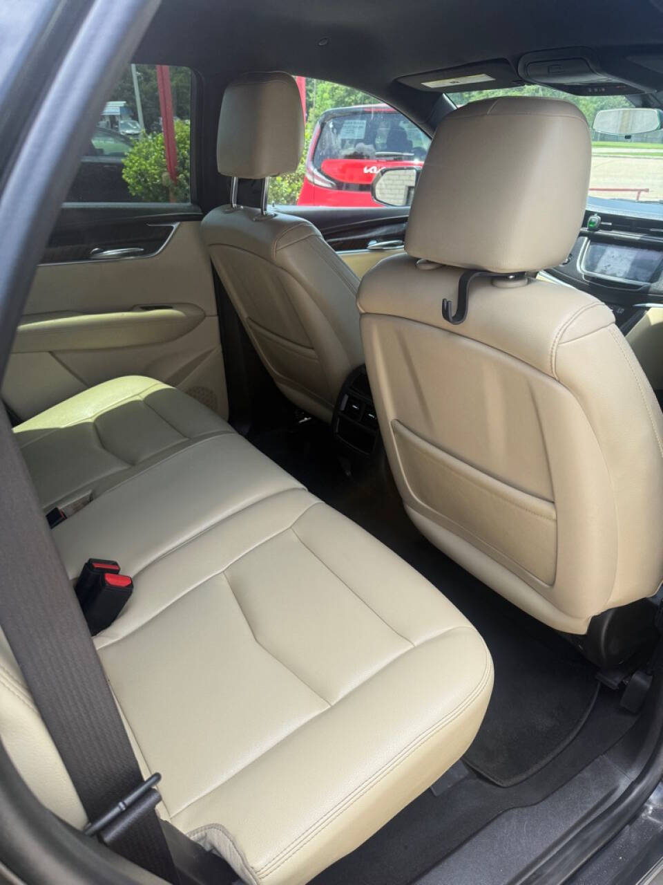 Black 2017 Cadillac XT5 Base 4dr SUV 16