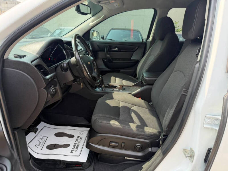 2017 Chevrolet Traverse LT