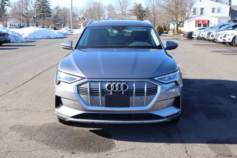 2021 Audi e-tron quattro Premium Plus