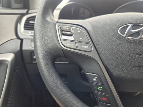 2016 Hyundai Santa Fe SE