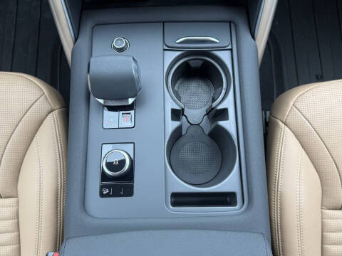 2025 Land Rover Discovery P360 Dynamic SE