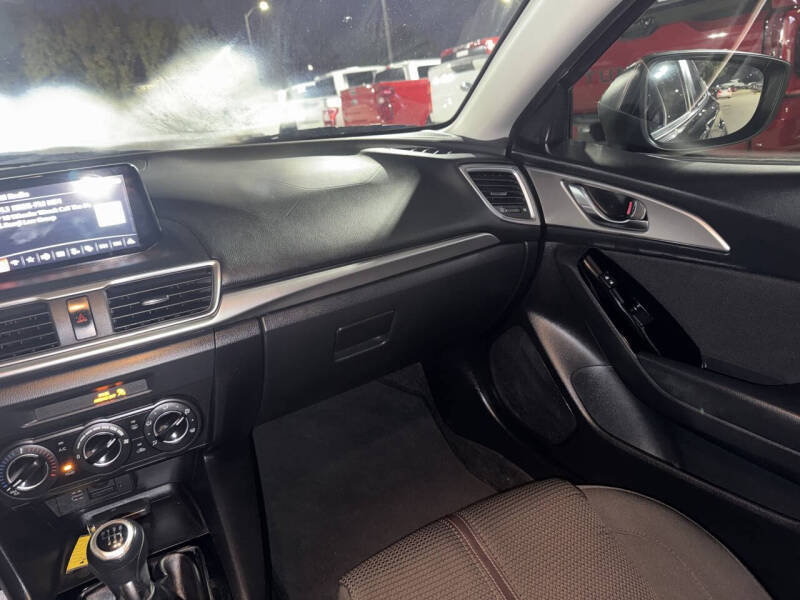 2018 Mazda MAZDA3 Sport