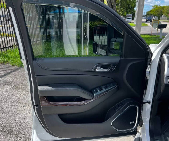 2017 GMC Yukon XL SLT