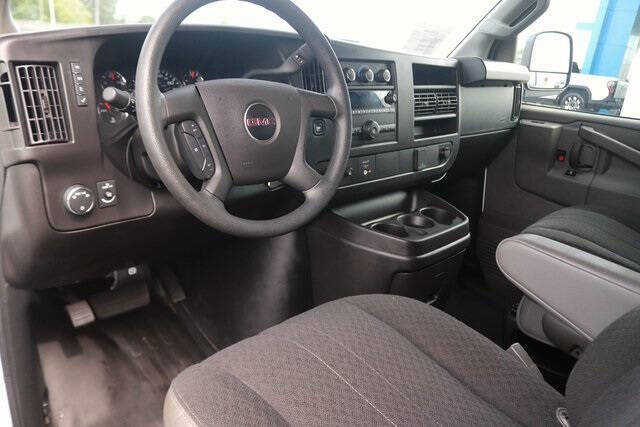 2024 GMC Savana 2500