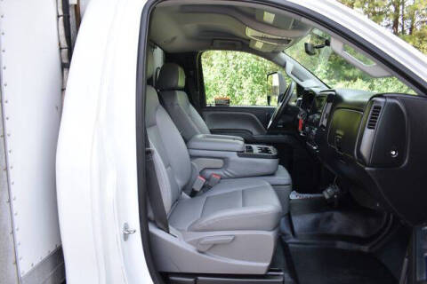 2022 Chevrolet Silverado 5500HD