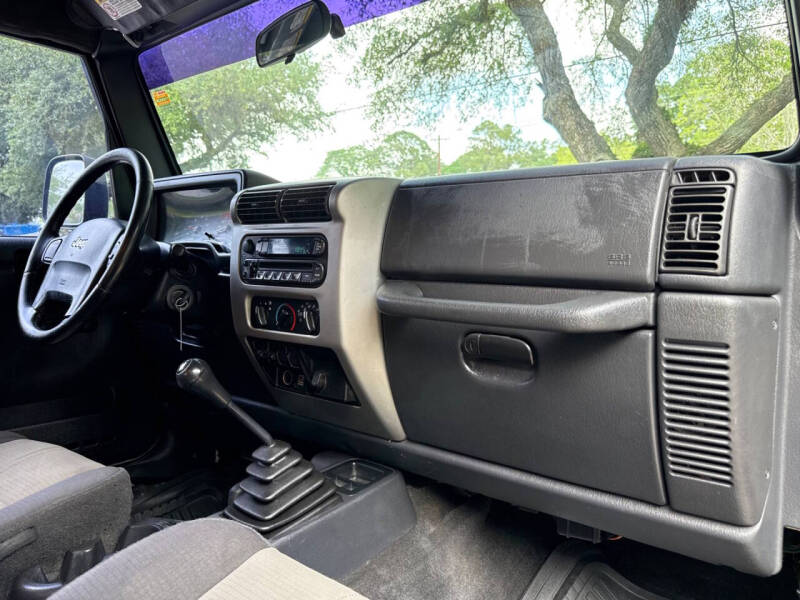 2004 Jeep Wrangler X