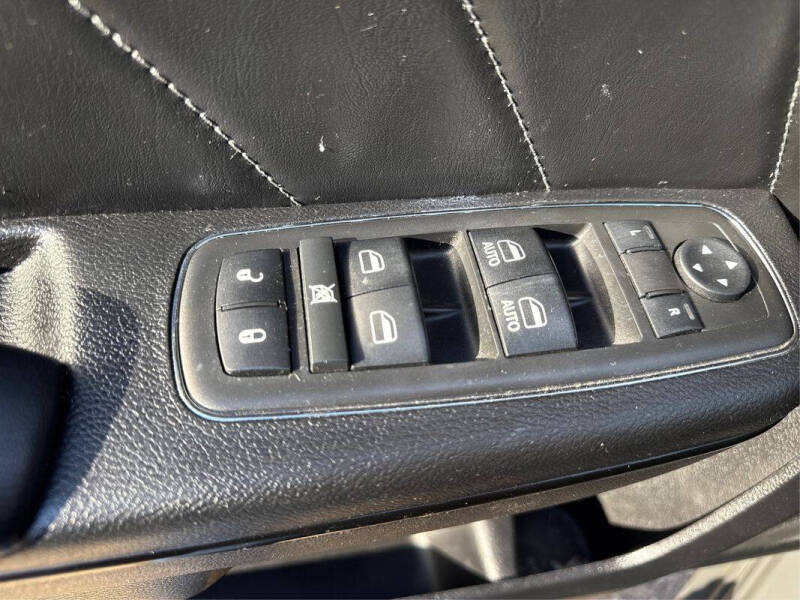 2017 Dodge Charger SXT