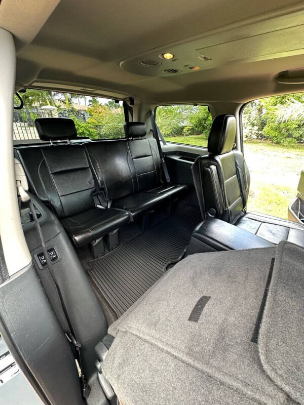 2015 Nissan Armada Platinum