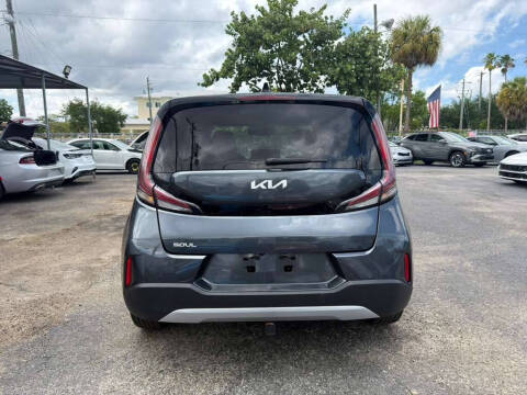 2023 Kia Soul LX