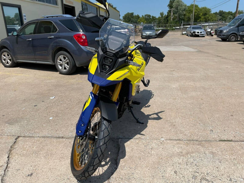 2023 Suzuki V-STROM800
