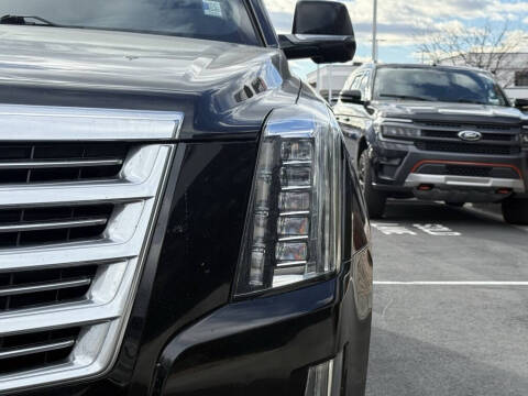 2017 Cadillac Escalade ESV Platinum