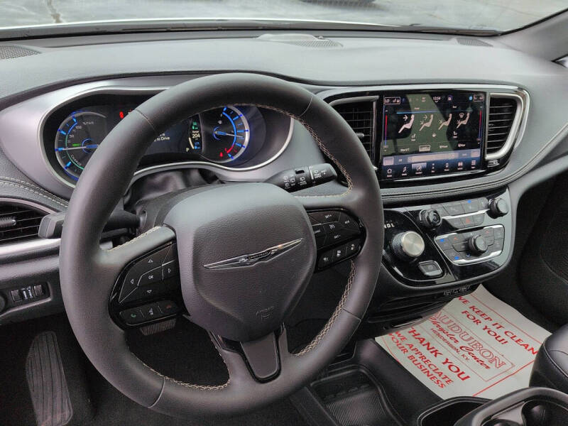 2024 Chrysler Pacifica Plug-In Hybrid
