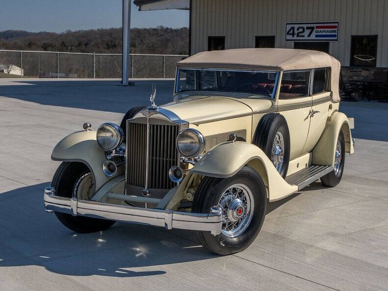 1933 Packard Super Eight Convertible Sedan