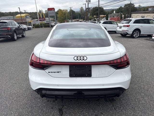 2023 Audi e-tron GT quattro Premium Plus