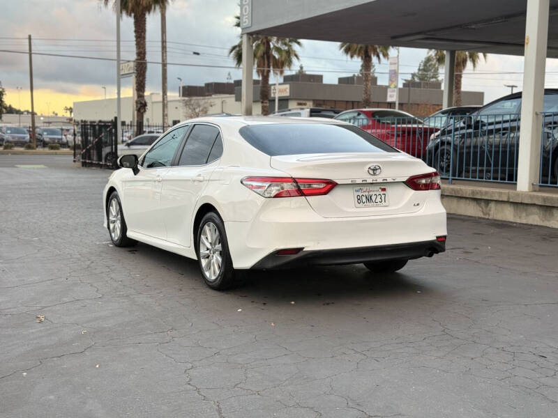 2018 Toyota Camry LE