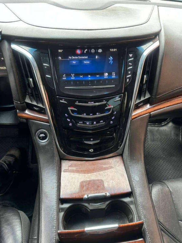 2015 Cadillac Escalade Luxury