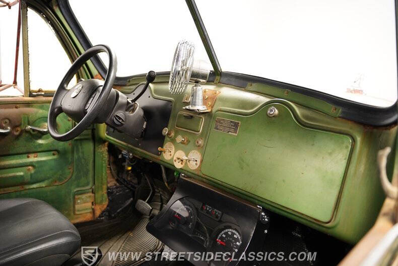 1960 Mack B-Series