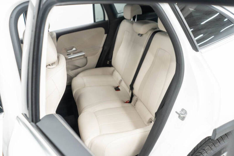 2025 Mercedes-Benz GLA GLA 250 4MATIC