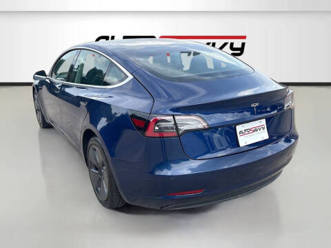 2019 Tesla Model 3 Standard Range Plus