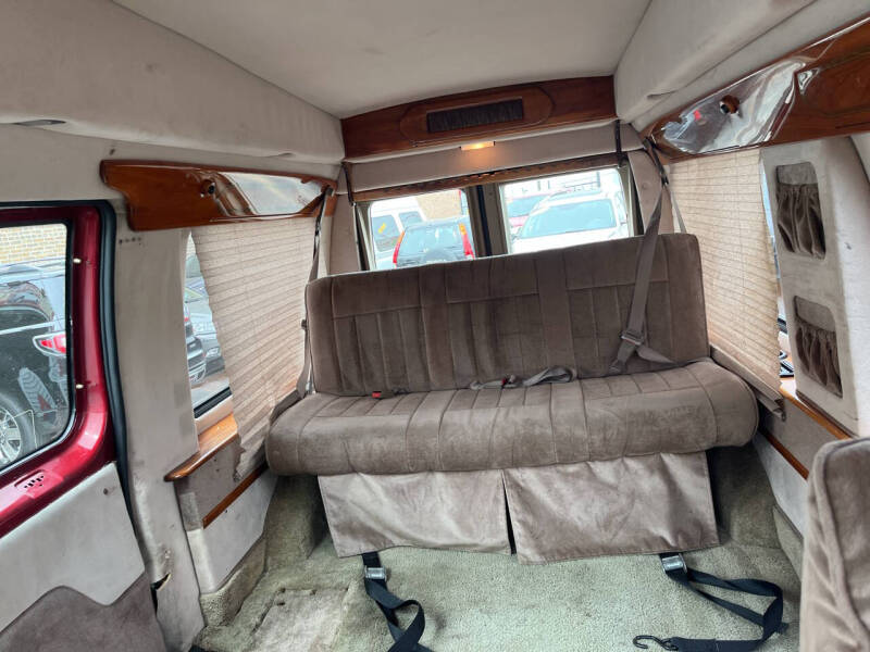 2000 Ford E-Series E-150