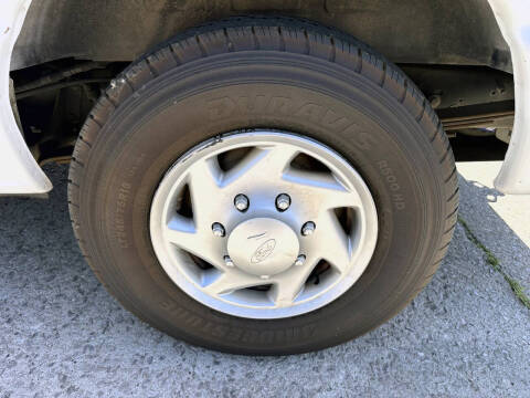 2010 Ford E-Series E-250