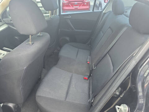 2011 Mazda MAZDA3 i Touring