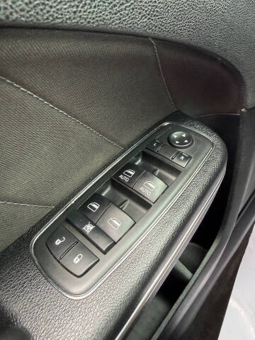 2017 Dodge Charger SXT