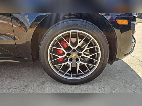 2016 Porsche Macan Turbo