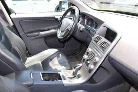 2016 Volvo XC60 T5 Premier