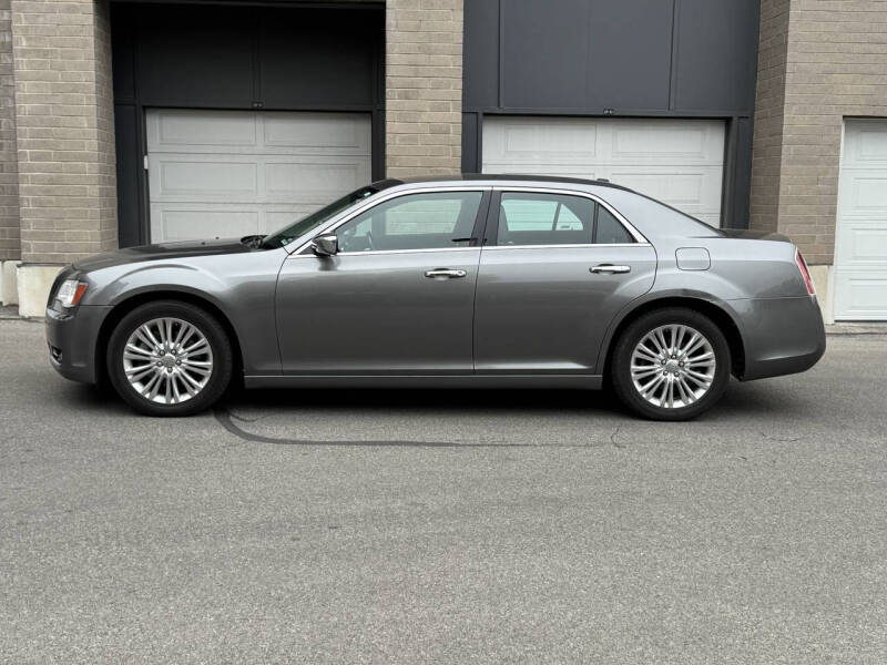 2012 Chrysler 300 Limited