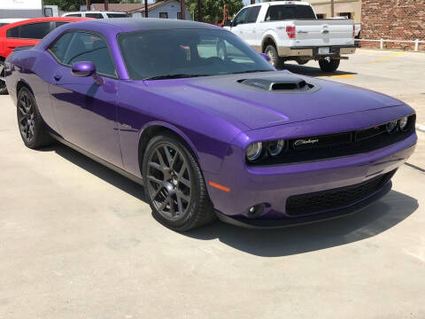 2016 Dodge Challenger for sale at Tiger Auto Sales in Guymon OK