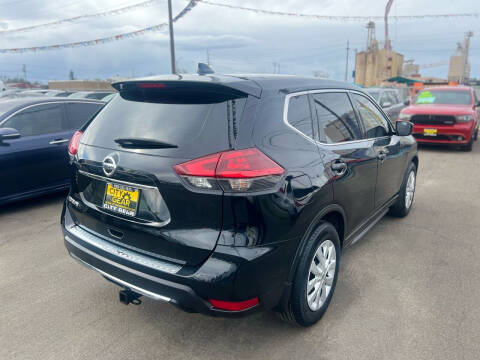 2018 Nissan Rogue S