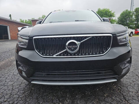 2022 Volvo XC40 T4 Momentum