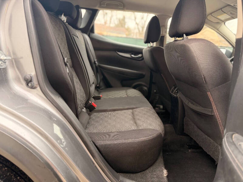 2017 Nissan Rogue Sport SV