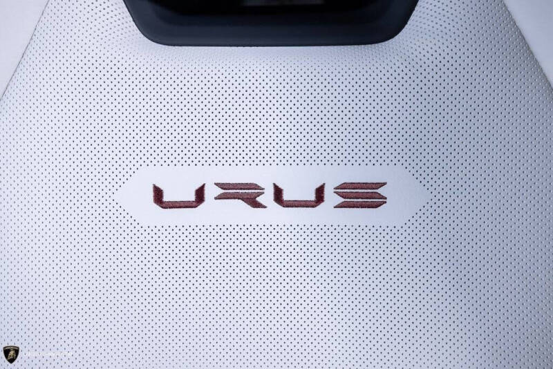 2024 Lamborghini Urus S