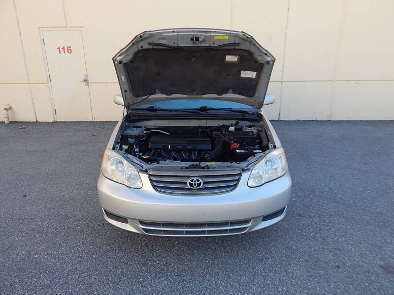 2004 Toyota Corolla LE