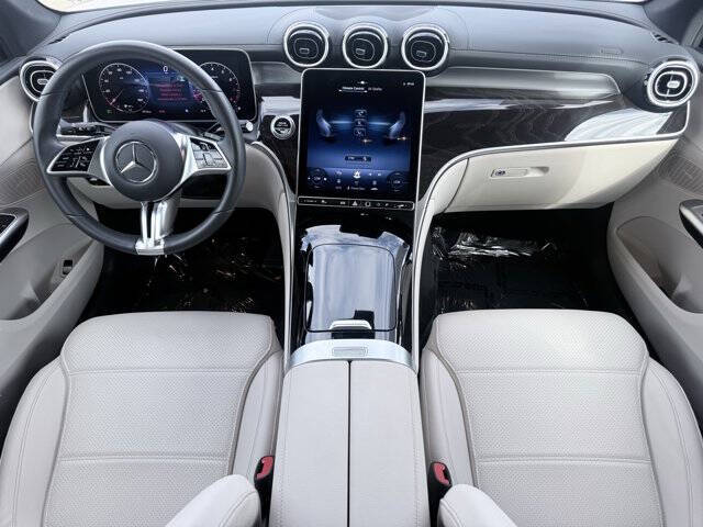 2025 Mercedes-Benz GLC GLC 300