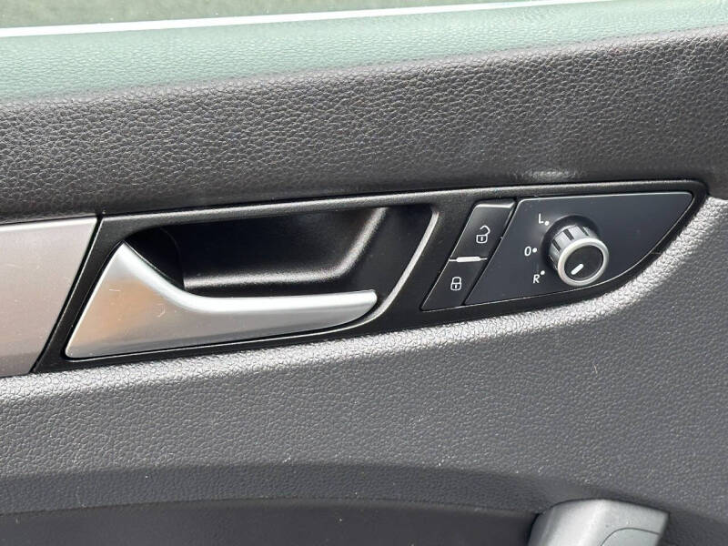 2015 Volkswagen Passat 1.8T Limited Edition