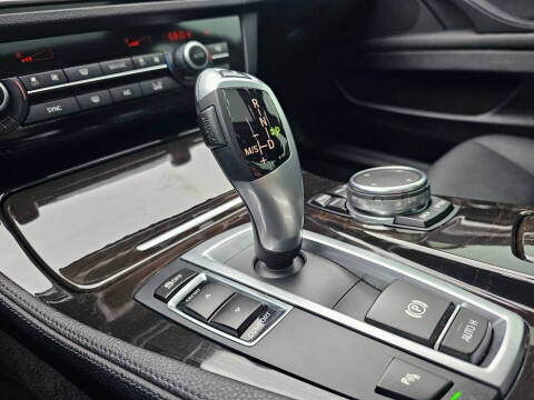 2015 BMW 5 Series 528i