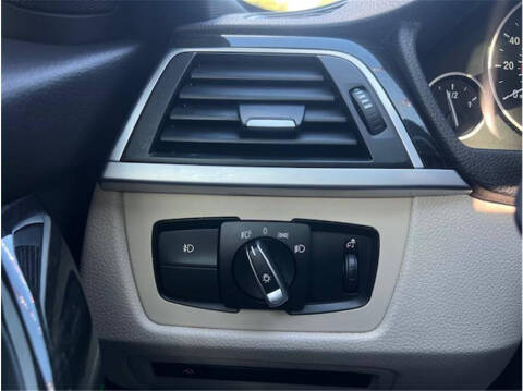 2018 BMW 3 Series 330i