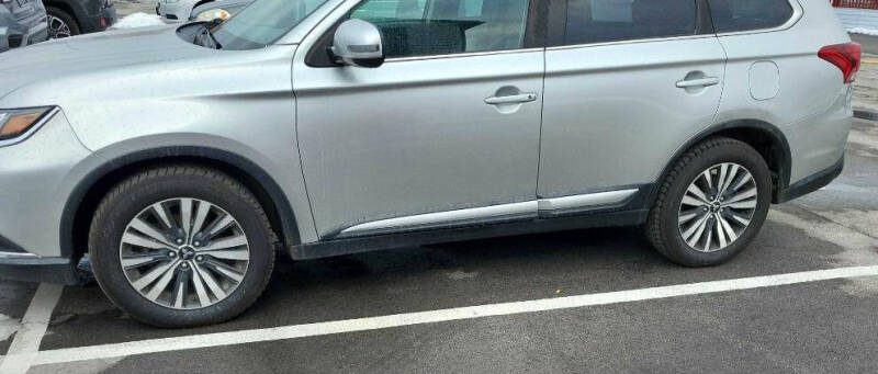 2020 Mitsubishi Outlander SE