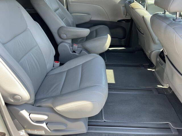 2018 Toyota Sienna XLE Premium 7-Passenger