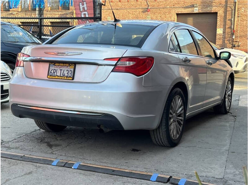 2011 Chrysler 200 Touring